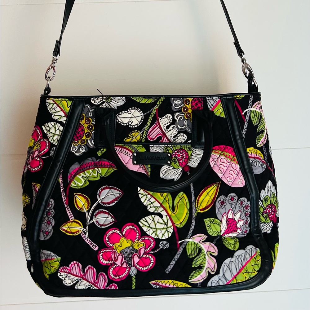 VERA BRADLEY womens work satchel in new condition with zipper closure